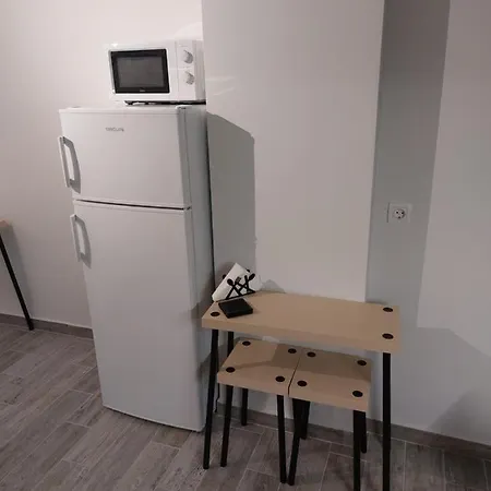 Chara's - Downtown Relaxation Larissa