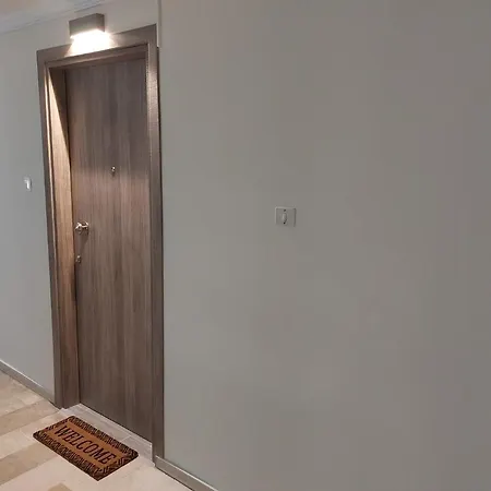 Chara's - Downtown Relaxation Apartment