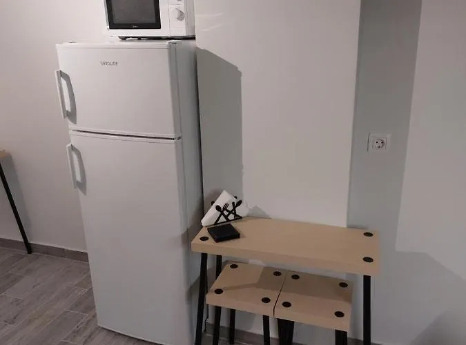 Chara's - Downtown Relaxation Larissa