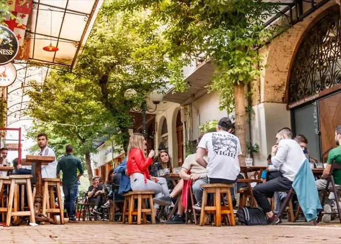 Chara's - Downtown Relaxation *